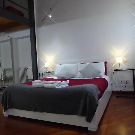 Giudei House بولونيا