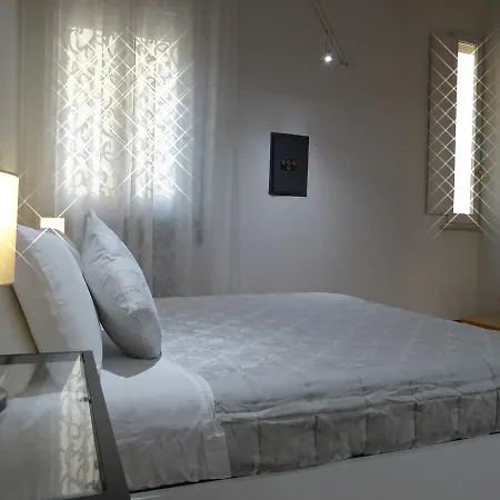 Giudei House * بولونيا